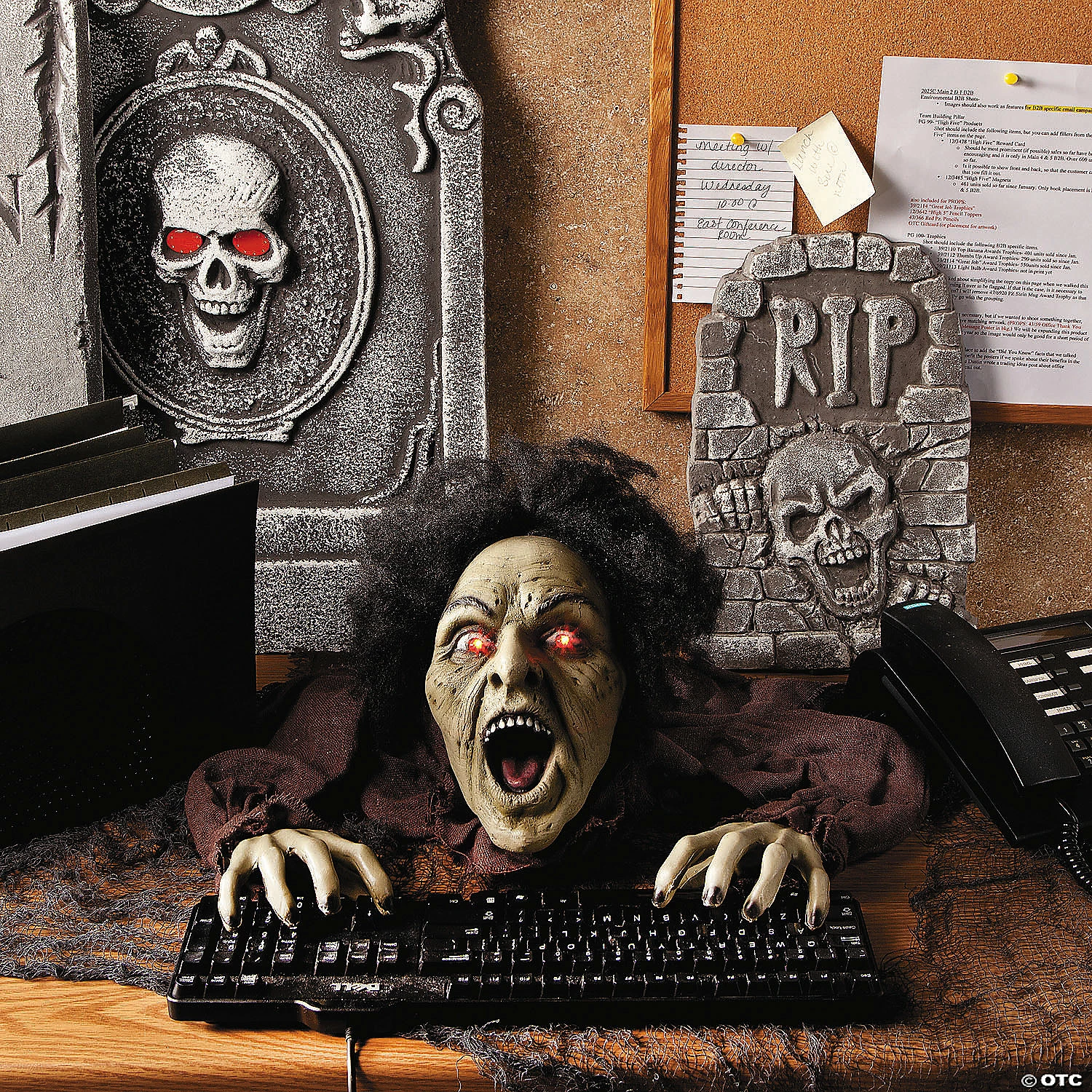 Clawing Zombie Groundbreaker with LED Eyes Halloween Decoration 2 Clawing Zombie Groundbreaker with LED Eyes Halloween Decoration - Image 2