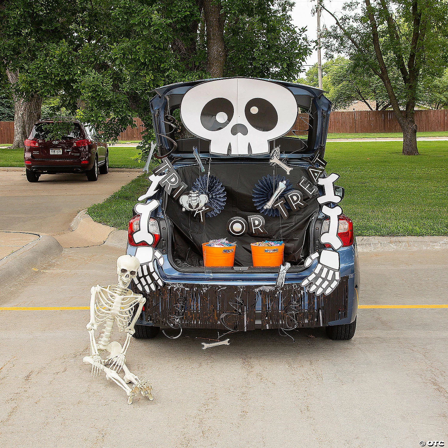 Skeleton Trunk-or-Treat Basic Decorating Kit - 21 Pc. 3 Skeleton Trunk-or-Treat Basic Decorating Kit - 21 Pc. - Image 3
